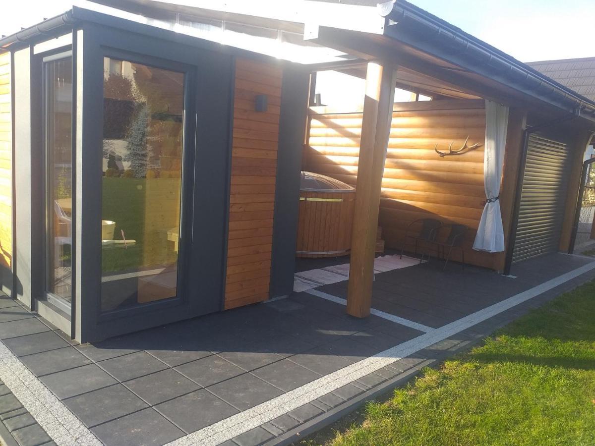 Bialy Jelen Z Basenem I Jacuzzi Bed & Breakfast Ostrowsko