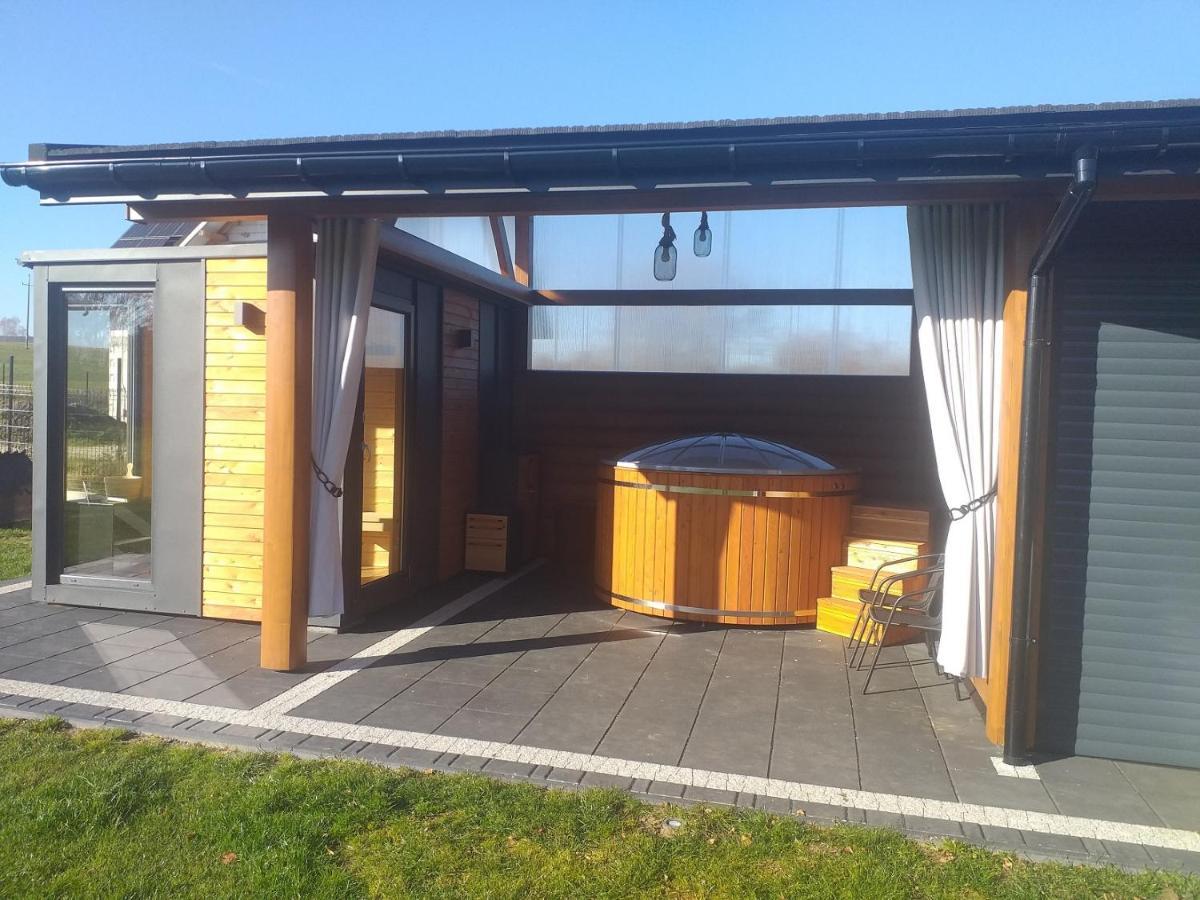 Bed & Breakfast Bialy Jelen Z Basenem I Jacuzzi *